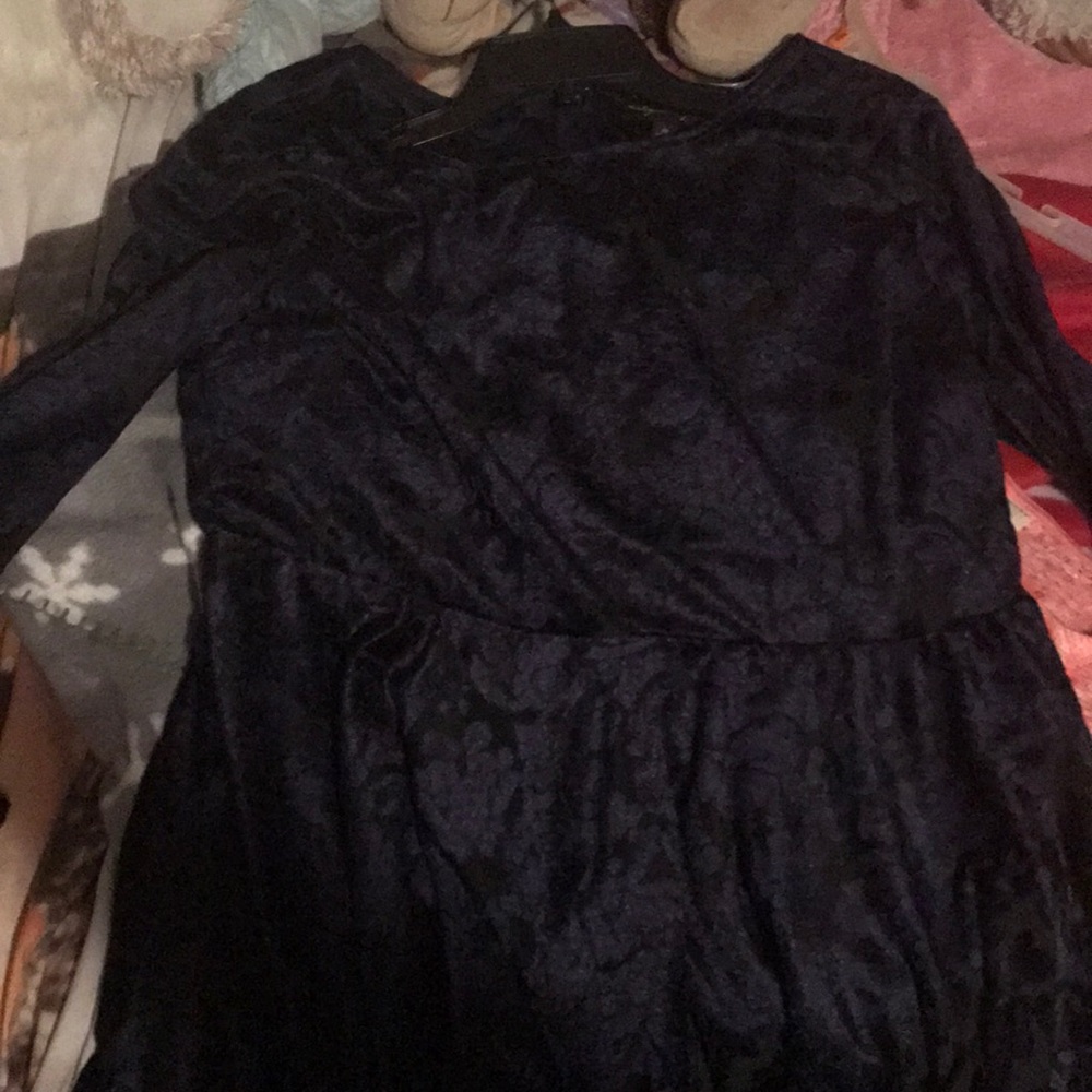 Dress - Picture 2 of 3